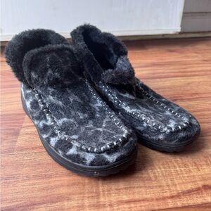 Hey Dude Plush Black and Gray Moccasin Slippers